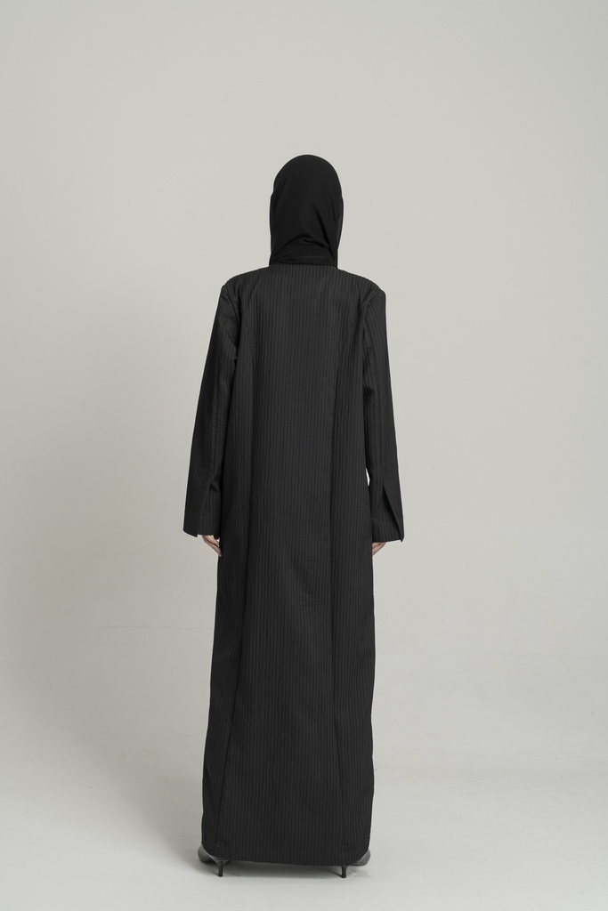 Lady of Desert Black